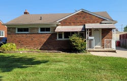18047 Holland Avenue, Eastpointe, MI 48021