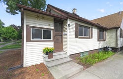 2022 Hampton Road, Grosse Pointe, MI 48236
