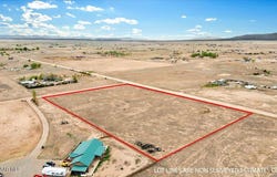 3225 W Rocky Road, Paulden, AZ 86334