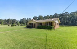 896 River Rd., Hattiesburg, MS 39401