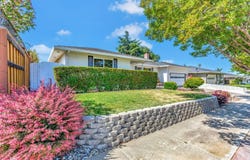 1081 Oak ST, HOLLISTER, CA 95023