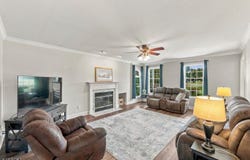 1 Bridle Ln, Washington Twp., NJ 07882