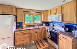 2024 Violet Avenue, Aredale, IA 50605