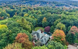12 Riddle Drive, Bedford, NH 03110