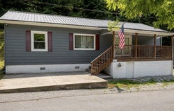 13 Helena Avenue, Matewan, WV 25678
