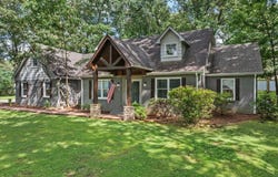 105 Evergreen Ct, Sheffield, AL 35660