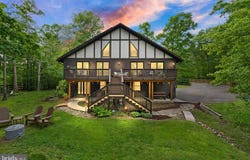 11713 HENDERSON ROAD, CLIFTON, VA 20124