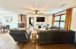 1308 HOLLYHOCK LANE, Bull Shoals, AR 72619