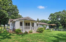 5520 Highway T, Augusta, MO 63332