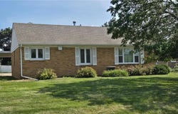 806 Oakland Place NE, Austin, MN 55912