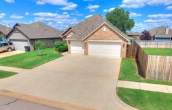 3424 Lakeside Drive, Moore, OK 73160