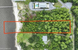 5721 Belle Fontaine Drive, Ocean Springs, MS 39564