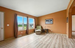 219 Taylor Dr, IA 52755