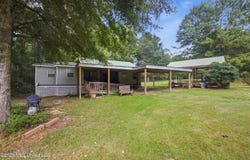 1041 Bus Stop Lane, Magnolia, MS 39652