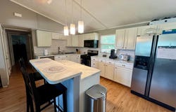 465 JUNIPER Drive, Petersburg, IL 62675