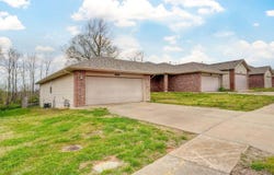 3921-3923 Timbercreek Avenue, Springfield, MO 65807