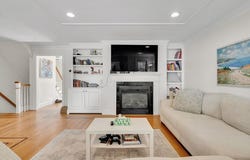 34 N Main St, Natick, MA 01760