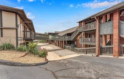 150 Sunken Forest Drive, Forsyth, MO 65653