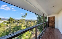 5160 Medina Road, Woodland Hills, CA 91364