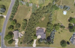 S22w36236 Countryside Ln, Dousman, WI 53118