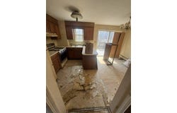 10 Lydon Ln, Halifax, MA 02338