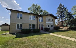 1500 Camellia Drive, Munster, IN 46321