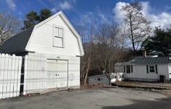 35 Bath Road, Brunswick, ME 04011