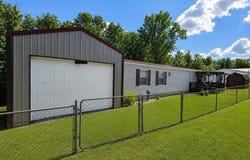 1017 Ambassador Shores, Leitchfield, KY 42754