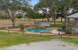 2346 Bruno RD, Schulenburg, TX 78956