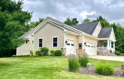 5533 S Red Pine Circle, Kalamazoo, MI 49009