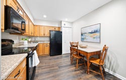 1600 Gardiner Ln, Louisville, KY 40205