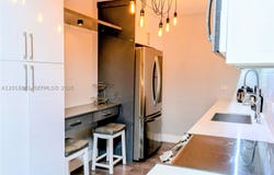401 69th St, Miami Beach, FL 33141