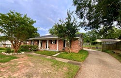 104 Griffith Avenue, Prattville, AL 36066