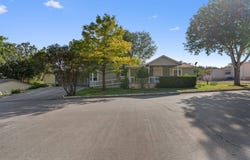 323 Live Oak, Ingram, TX 78025