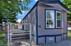 74 E WALROSE Loop, Hayden, ID 83835