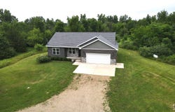 3600 Lamb Road, Osseo, MI 49266