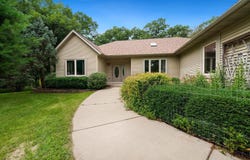 309 Saddlewood, DIXON, IL 61021