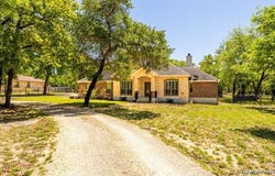 162 Champions Blvd, La Vernia, TX 78121