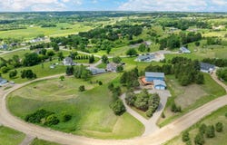 40 Rolling Hills Dr, Minot, ND 58703