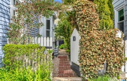 10 Trumbull Street, Stonington, CT 06378