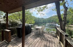 208 Lakeview Dr, Almond, NC 28702