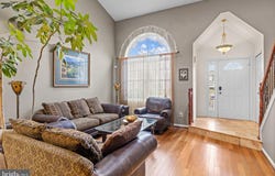 400 LAURA LANE, PHILADELPHIA, PA 19116
