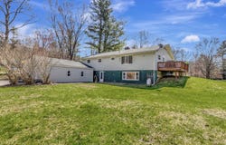 52 Victoria Drive, Rutland Town, VT 05701