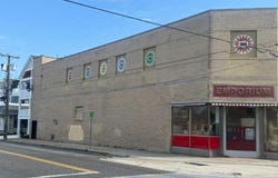 3210 Pacific Ave, Wildwood City, NJ 08260-4951