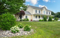 8 Joseph Court, Schaghticoke, NY 12154