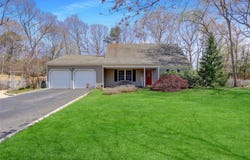 21 Guardian Drive, Mount Sinai, NY 11766