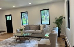 33 Van Nostrand Avenue, Great Neck, NY 11024