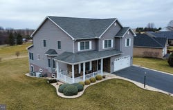 6135 MERION DRIVE, FAYETTEVILLE, PA 17222