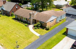 218 Bonnett Street SW, North Canton, OH 44720