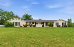 10951 and 10949 E Laurel Road, London, KY 40741